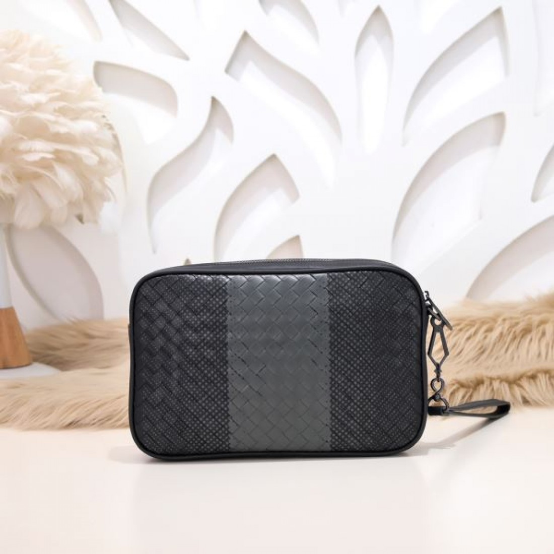 BOTTEGA VENETA ボッテガヴェネタ コピー クラッチバッグ タイムレスでエフォートレス