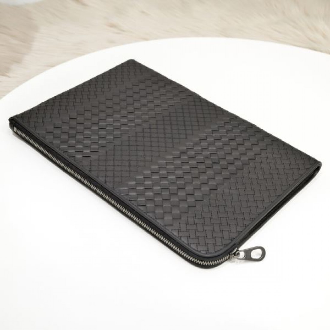洗練と機能美を融合した ボッテガヴェネタ コピー クラッチバッグ BOTTEGA VENETA