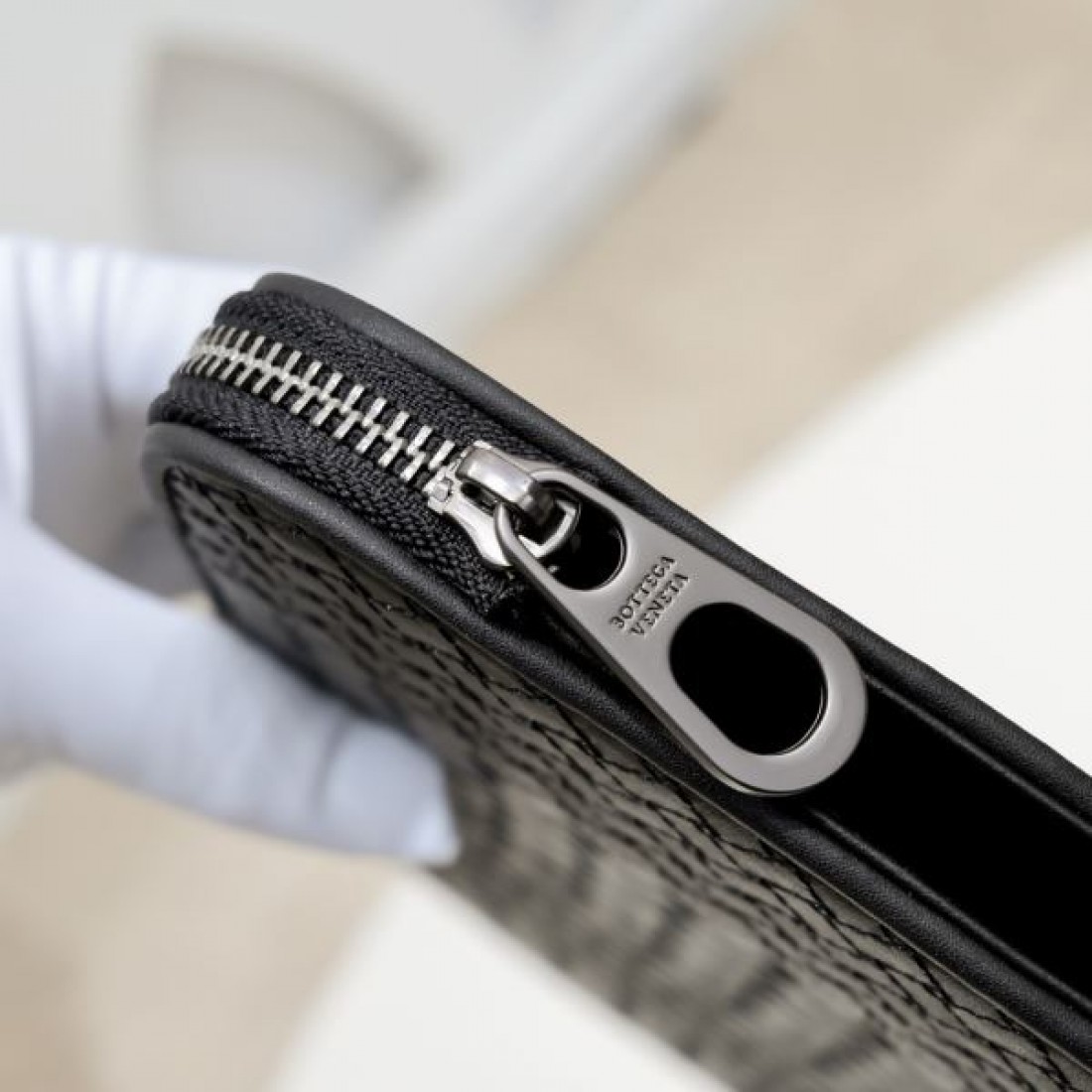 洗練と機能美を融合した ボッテガヴェネタ コピー クラッチバッグ BOTTEGA VENETA