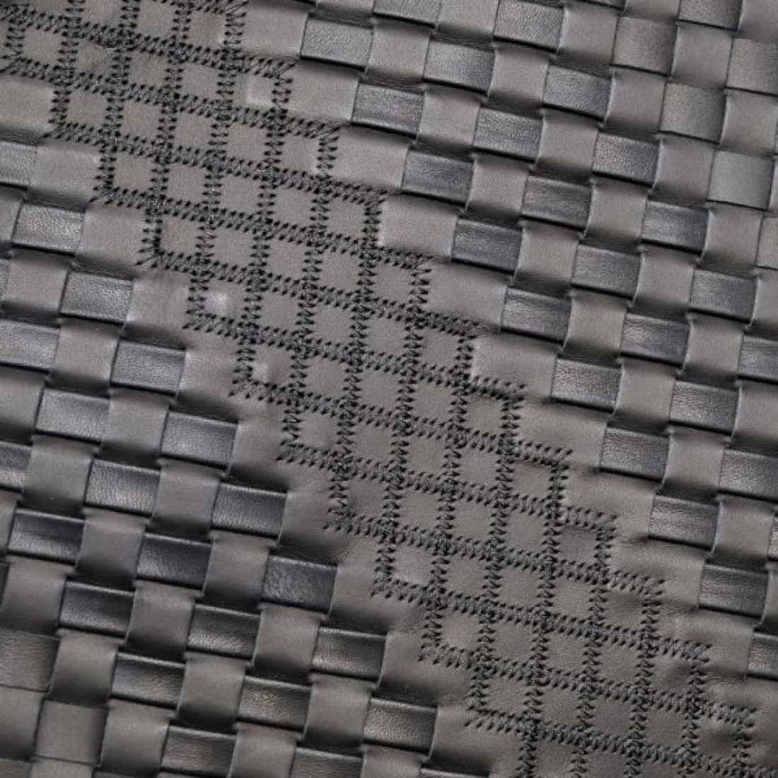エレガントでスマートな印象 BOTTEGA VENETA ボッテガヴェネタ コピー クラッチバッグ