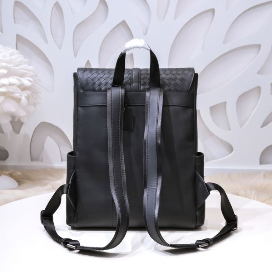 静寂さと個性が融合する ボッテガヴェネタ コピー バックパック BOTTEGA VENETA