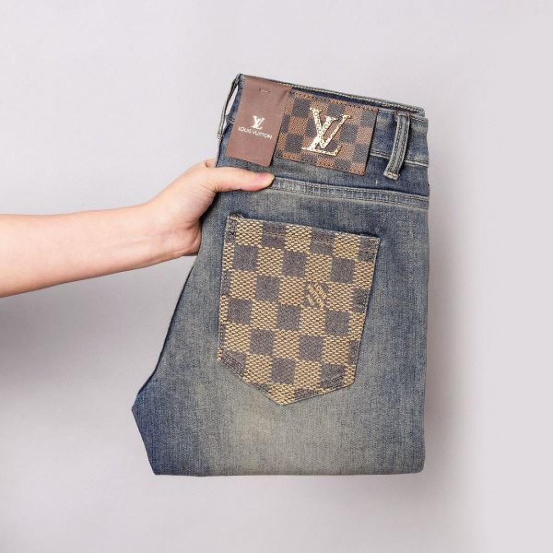 洗練された美しさ！LOUIS VUITTON ルイヴィトン コピー ジーパン 極上の着心地