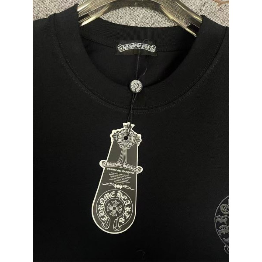 CHROME HEARTS クロムハーツ 偽物 半袖Tシャツ で纏う洗練された大胆さ