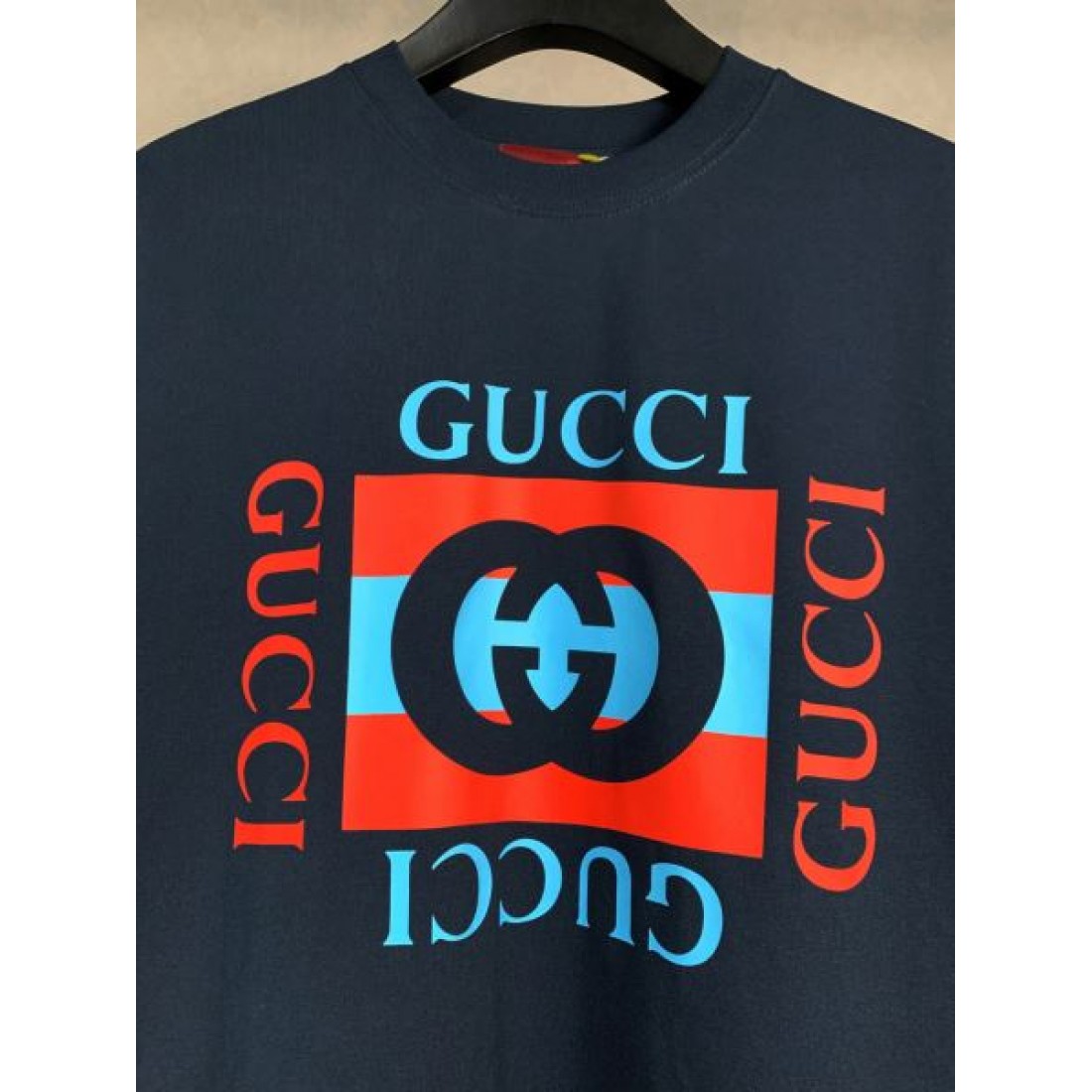 GUCCI グッチ 偽物 半袖Tシャツ 自由でナチュラルな着こなしに最適
