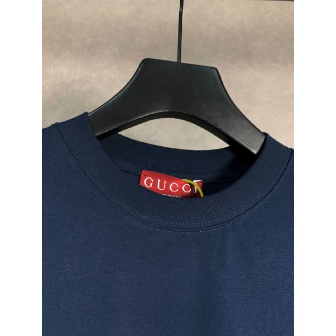 GUCCI グッチ 偽物 半袖Tシャツ 自由でナチュラルな着こなしに最適