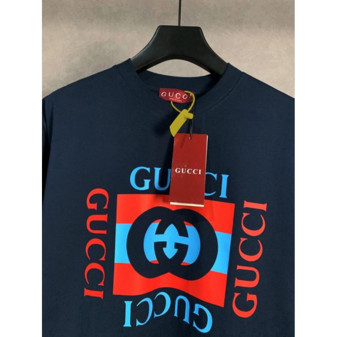 GUCCI グッチ 偽物 半袖Tシャツ 自由でナチュラルな着こなしに最適