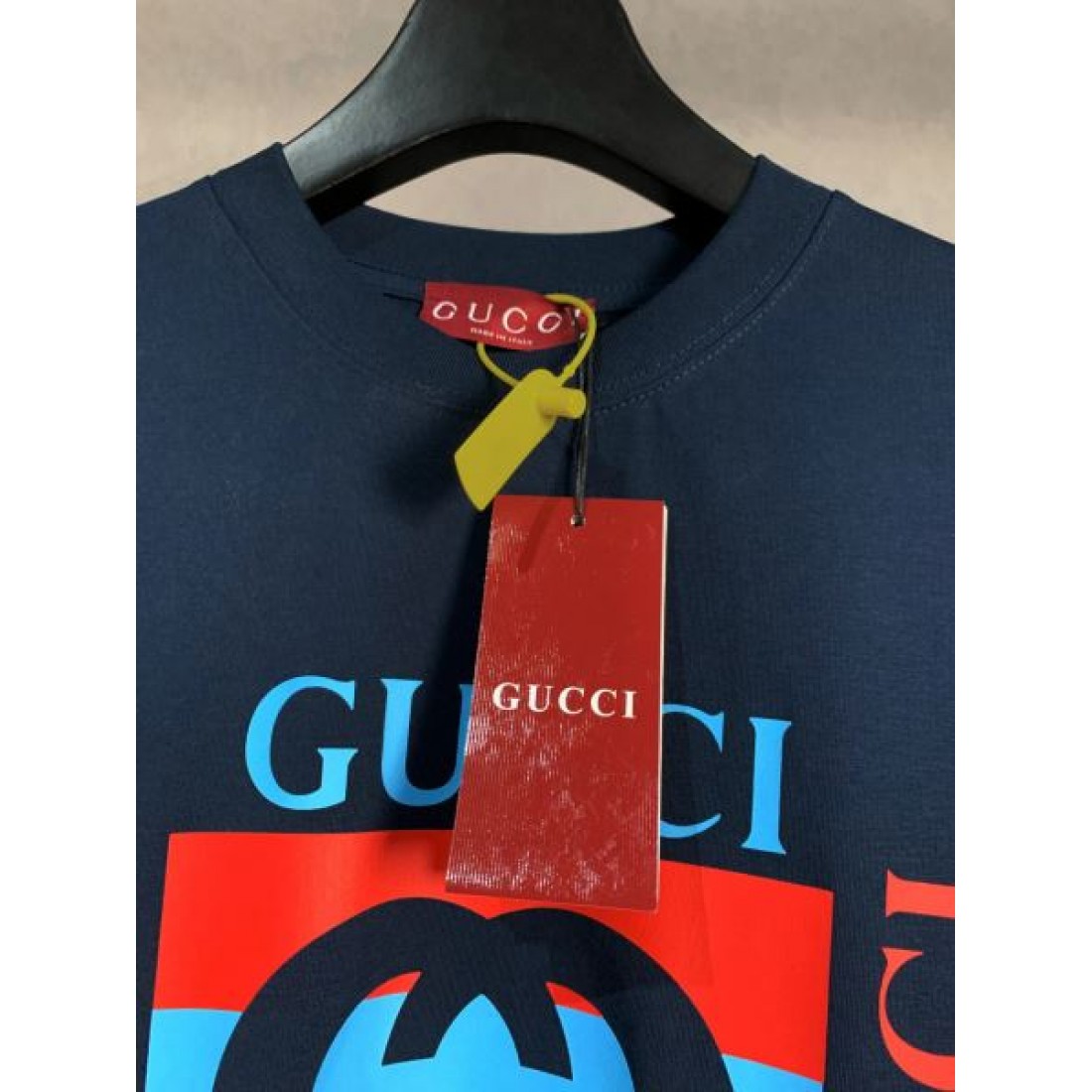 GUCCI グッチ 偽物 半袖Tシャツ 自由でナチュラルな着こなしに最適
