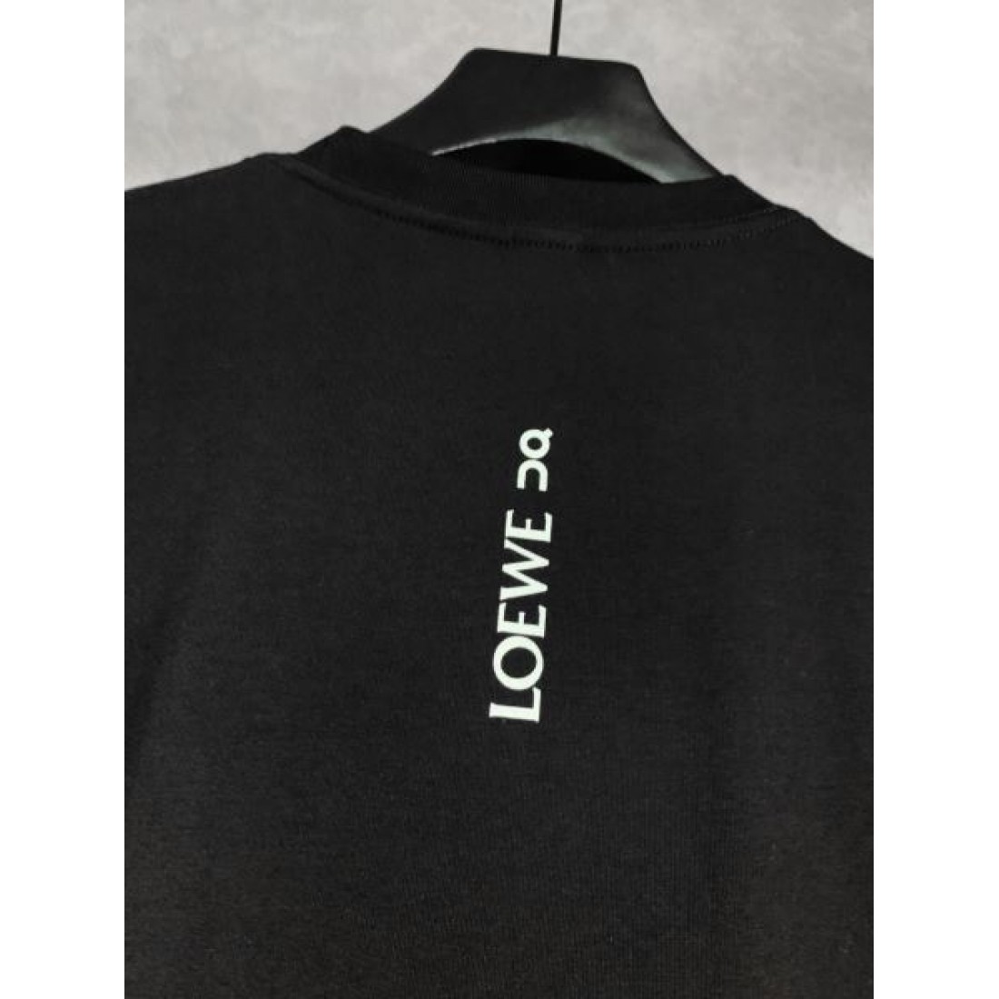 LOEWE ロエベ コピー 半袖Tシャツ 自然体で魅せる 柔らかく