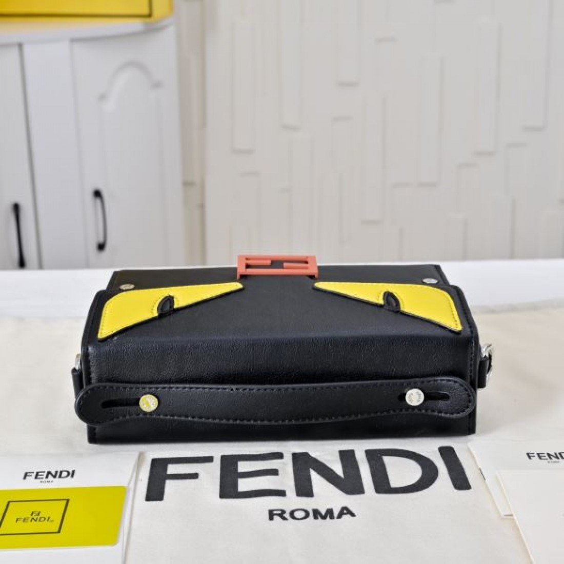 エレガントで実用的な FENDI フェンデイ コピー トートバッグ で差をつける