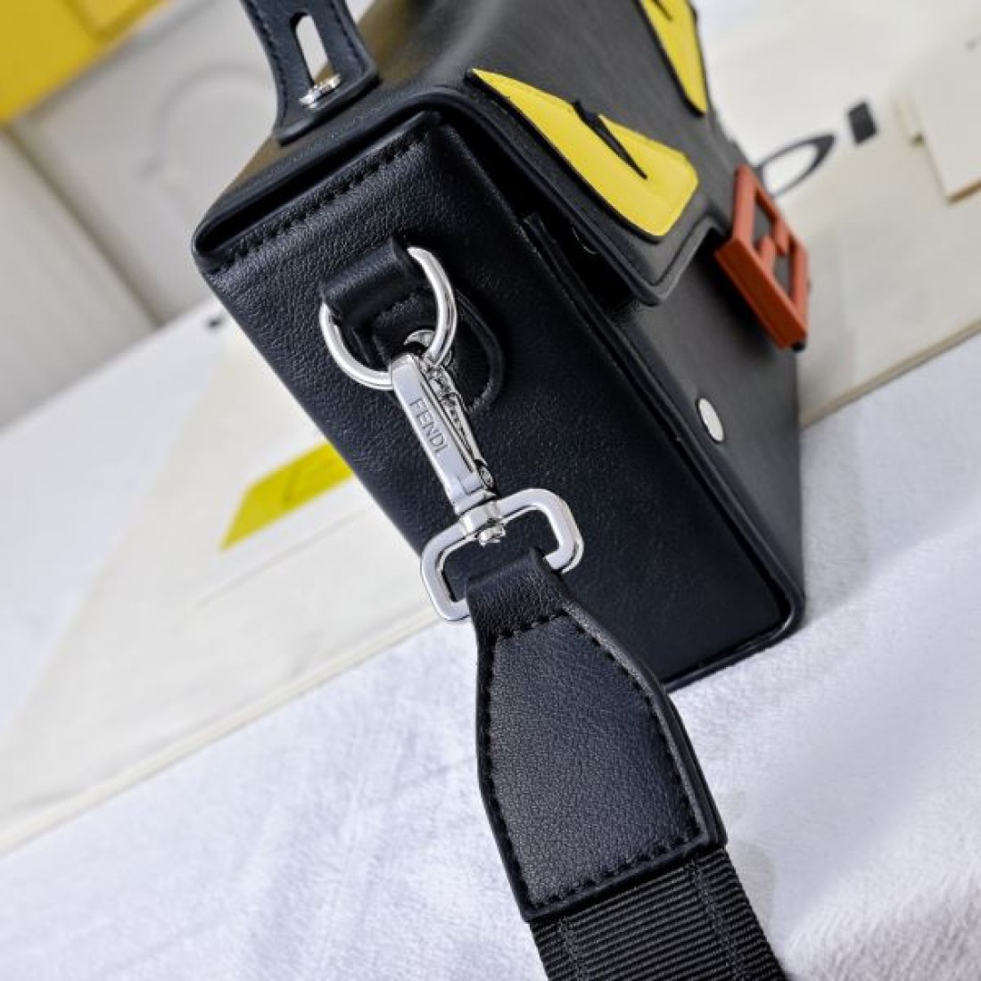 エレガントで実用的な FENDI フェンデイ コピー トートバッグ で差をつける