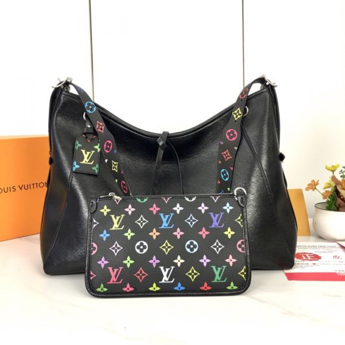 ルイヴィトン 偽物 トートバッグ LOUIS VUITTON 上質でスマートな佇まい