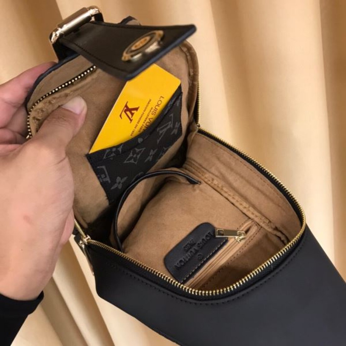 シーズンの流行にチェック LOUIS VUITTON ルイヴィトン コピー チェストバッグ 海外セレブ風コーデ