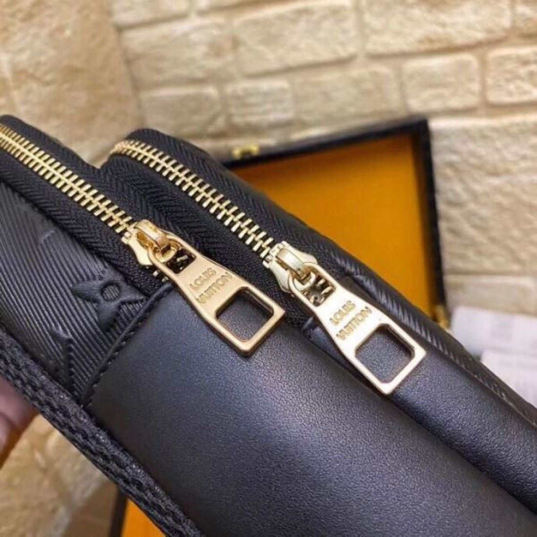 スタイリッシュなスタイル LOUIS VUITTON ルイヴィトン コピー チェストバッグ 期間限定