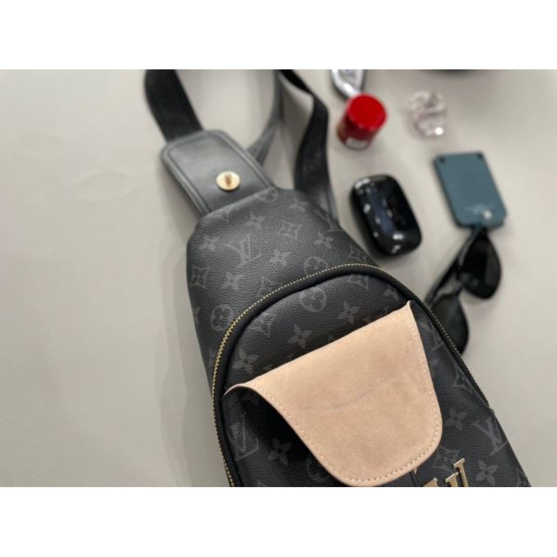 SNS映え抜群 LOUIS VUITTON ルイヴィトン コピー チェストバッグ 一瞬で華やぐ