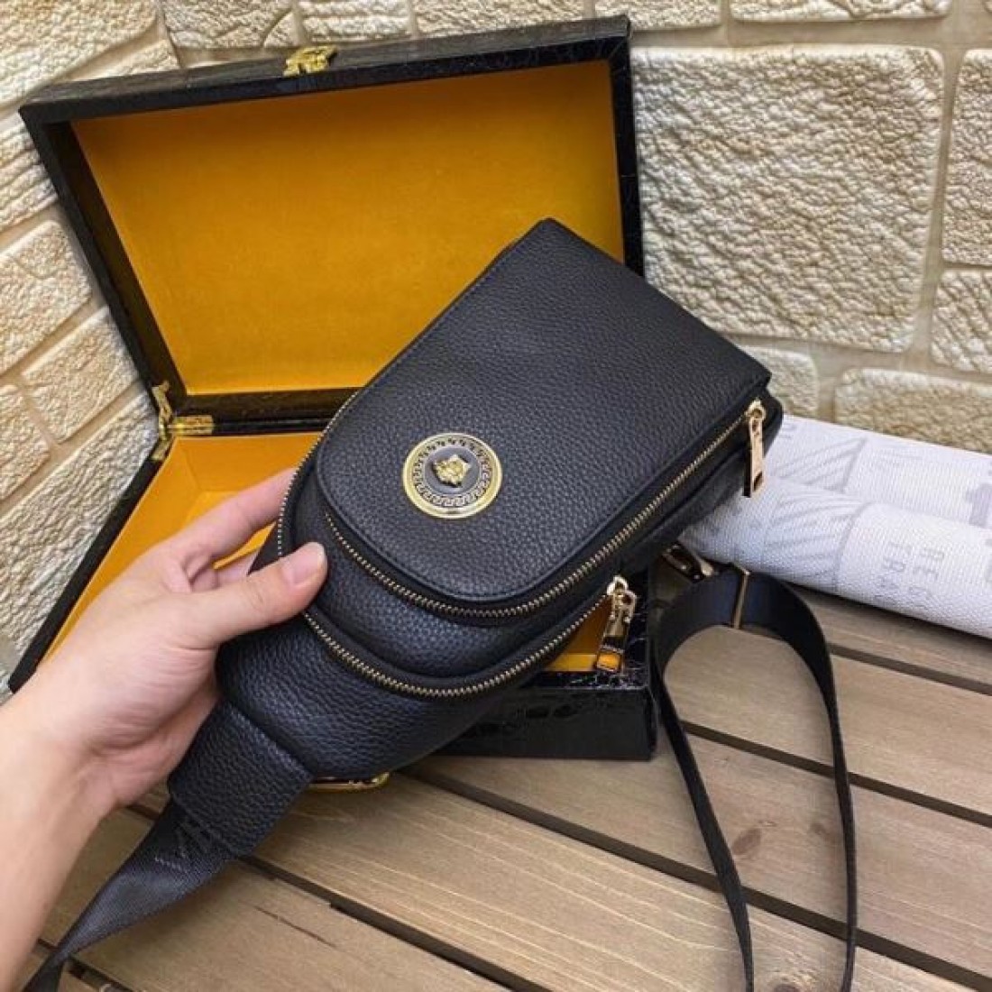 早い者勝ち VERSACE ヴェルサーチェ コピー チェストバッグ 見逃し厳禁