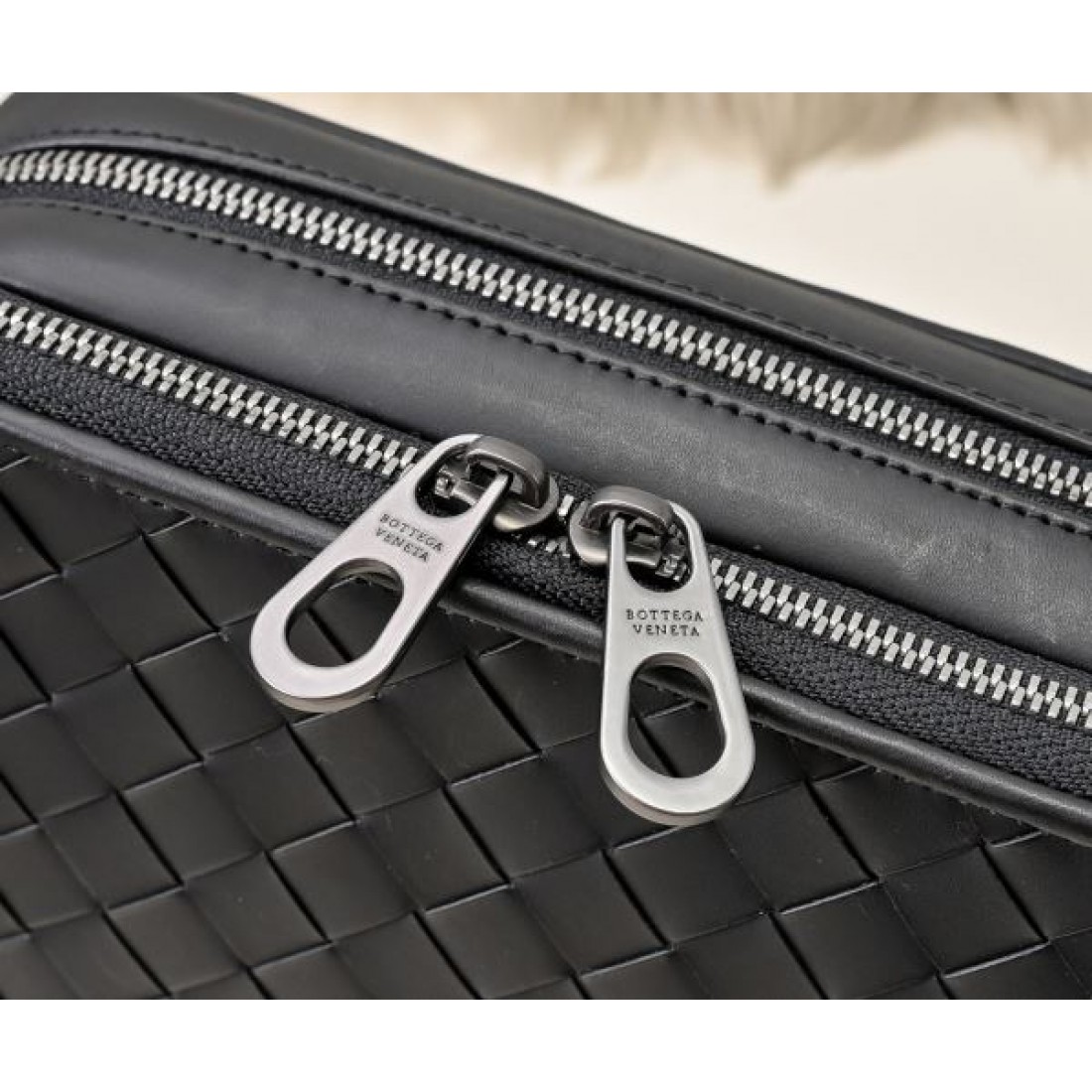 海外限定モデル BOTTEGA VENETA ボッテガヴェネタ コピー ショルダーバッグ プレミアム感満載