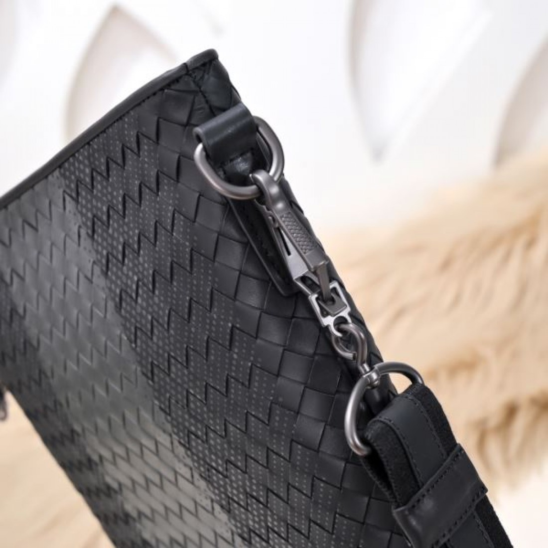 大人女子必見 BOTTEGA VENETA ボッテガヴェネタ コピー ショルダーバッグ 絶妙なデザイン