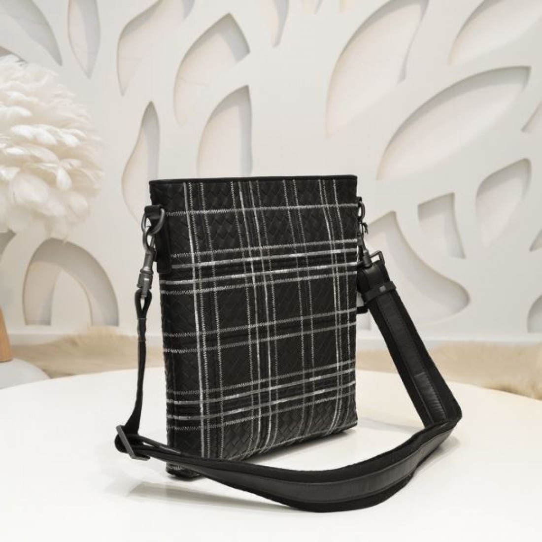今季マストバイ BOTTEGA VENETA ボッテガヴェネタ コピー ショルダーバッグ 予約殺到