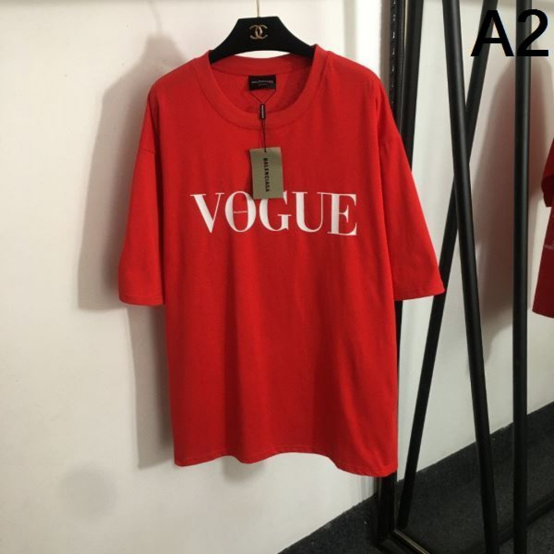 デイリー使いに実用性抜群 BALENCIAGA バレンシアガ コピー 半袖Tシャツ 大注目の新作