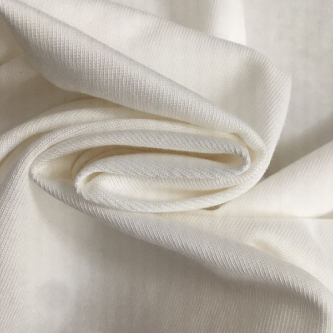 この夏を彩る BALENCIAGA バレンシア コピー 半袖Tシャツ 引き続き注目のスタイル