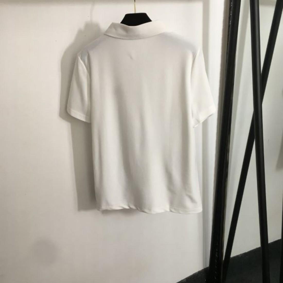 夏に映えるアイテム BURBERRY バーバリー コピー 半袖Tシャツ 秋冬マストアイテム