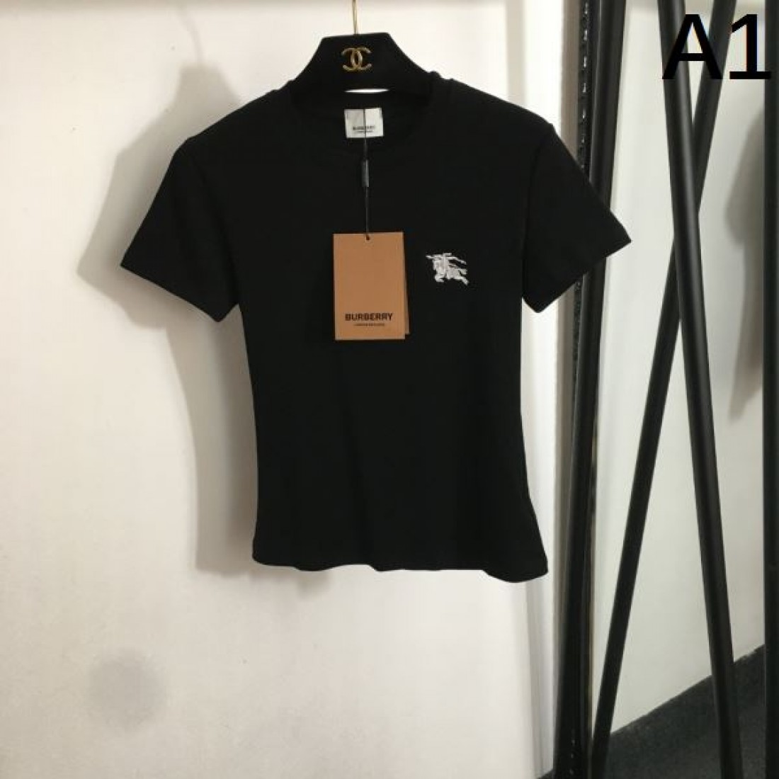 格別な存在感 BURBERRY バーバリー コピー 半袖Tシャツ 春夏新作コレクション
