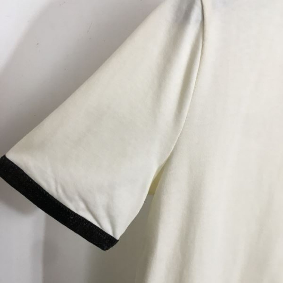 ラグジュアリー感満載 CELINE セリーヌ コピー 半袖Tシャツ こだわり抜かれた逸品