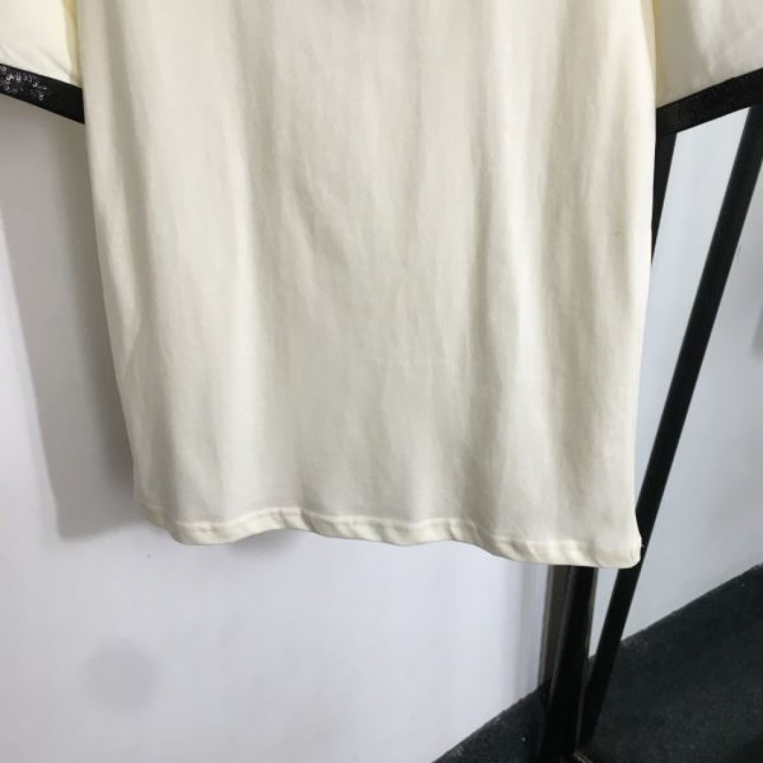 ラグジュアリー感満載 CELINE セリーヌ コピー 半袖Tシャツ こだわり抜かれた逸品