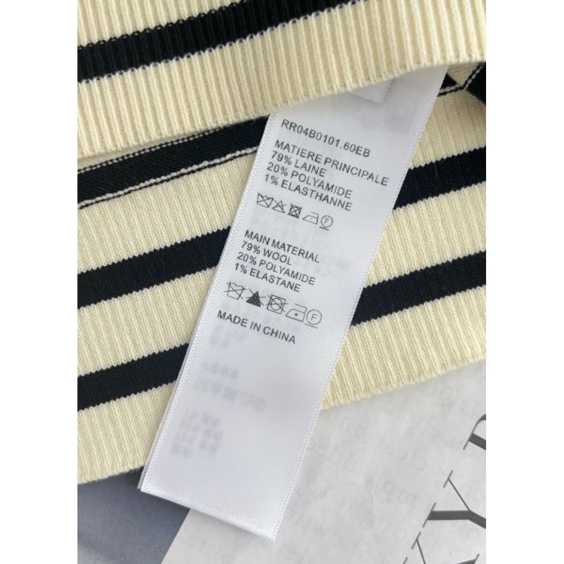注目の定番商品 CELINE セリーヌ コピー チョッキ リュクスな仕上がり