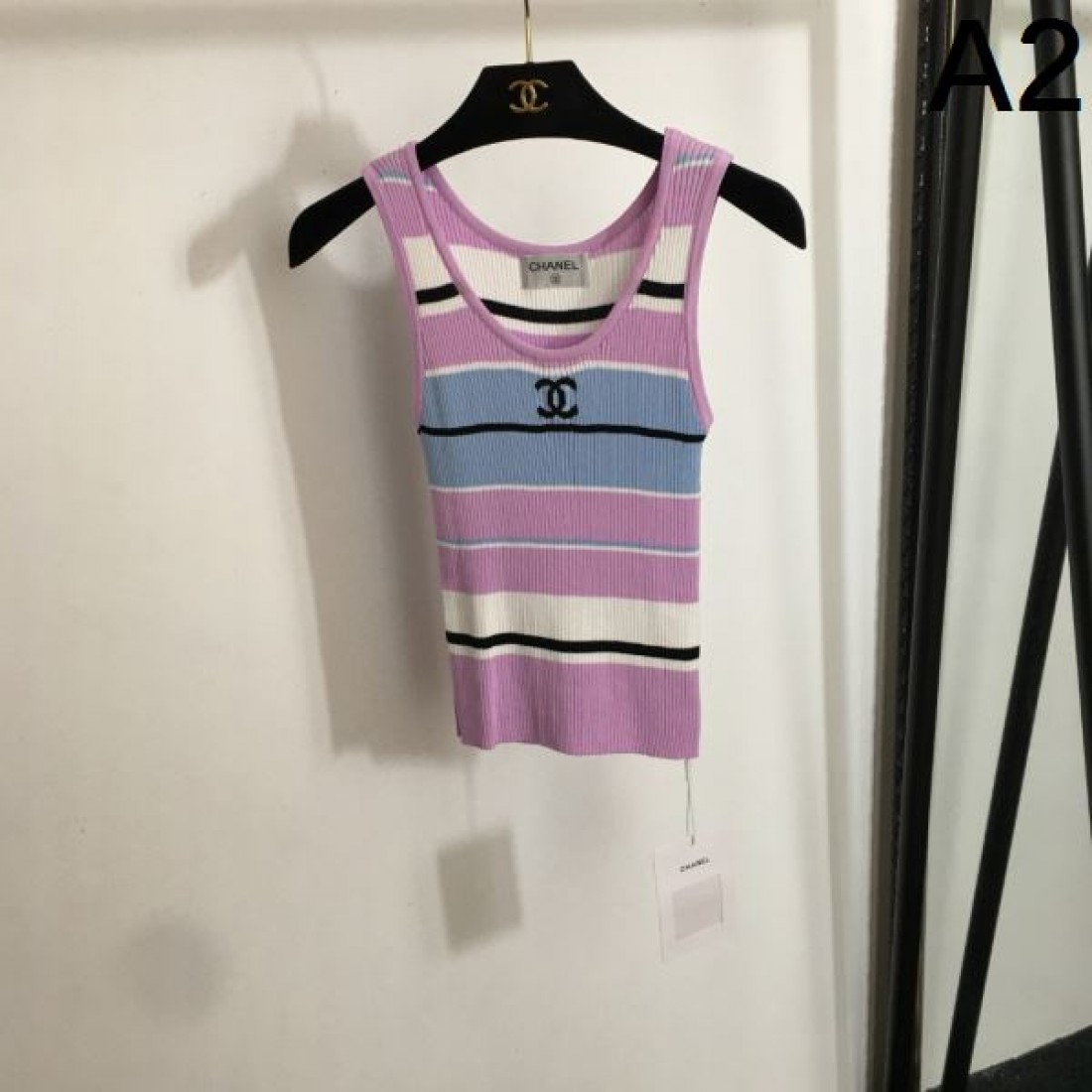 新しい季節にぴったり CHANEL シャネル コピー ニットベスト 究極のファッション