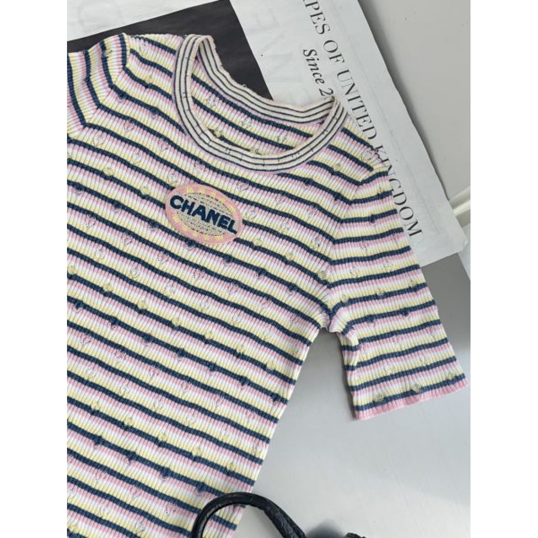 シンプルで上品 CHANEL シャネル コピー 半袖トップス スタイルが決まる