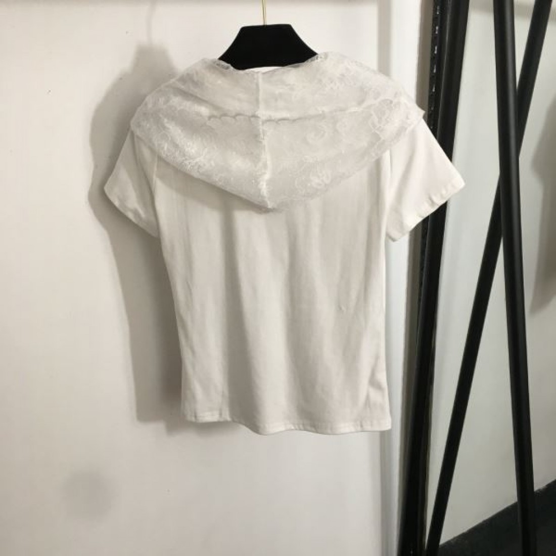 完璧なコーディネート CHANEL シャネル コピー 半袖Tシャツ 大人気の定番アイテム