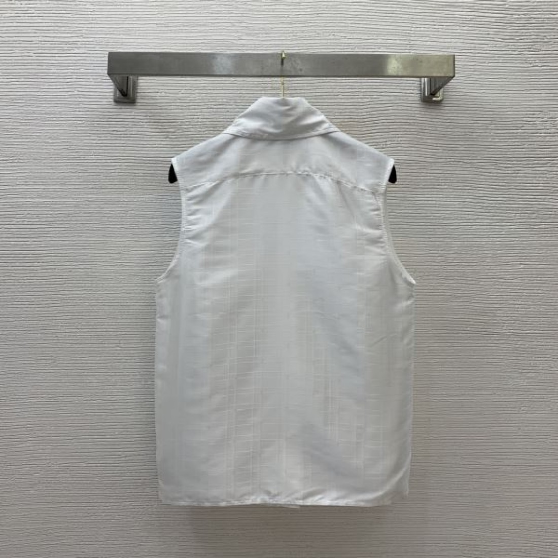 ワンランク上の仕上がり CHANEL シャネル コピー ノースリーブシャツ スピード売り切れ必至