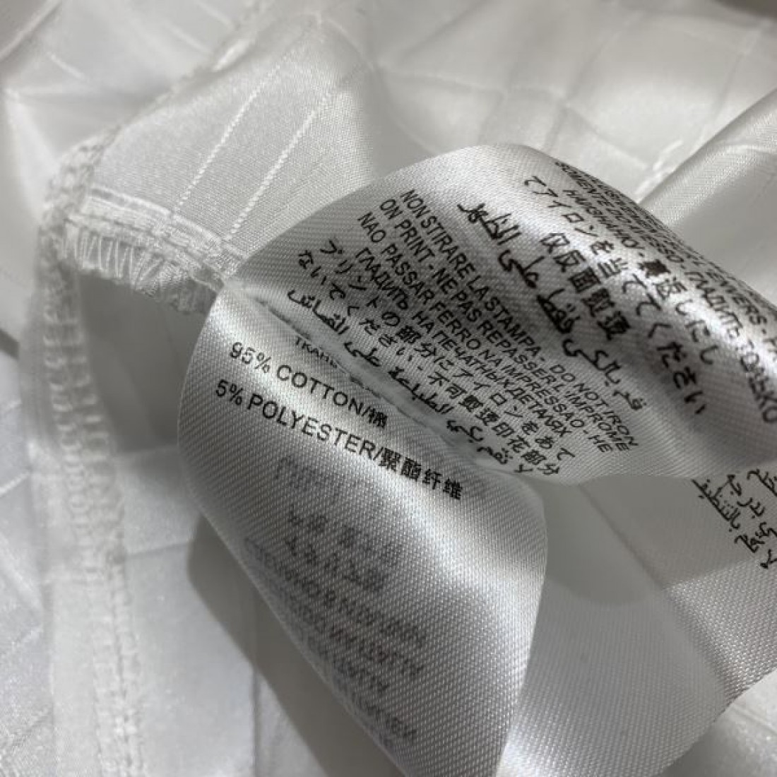 ワンランク上の仕上がり CHANEL シャネル コピー ノースリーブシャツ スピード売り切れ必至