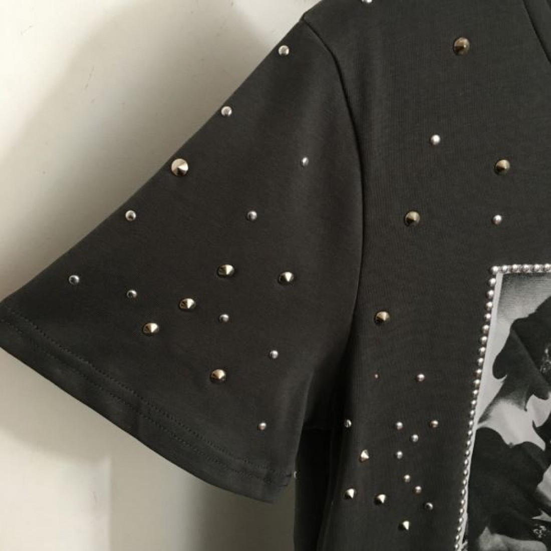 見逃し厳禁 DIOR ディオール コピー 半袖Tシャツ 迷わずゲット