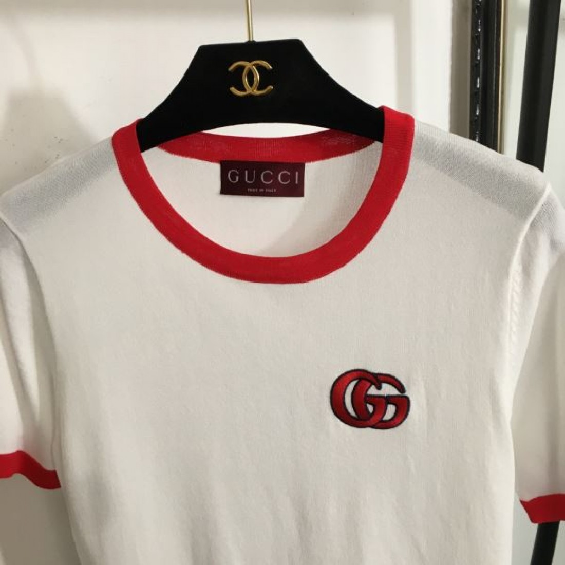 大人カジュアルに GUCCI グッチ コピー 半袖Tシャツ 早い者勝ち