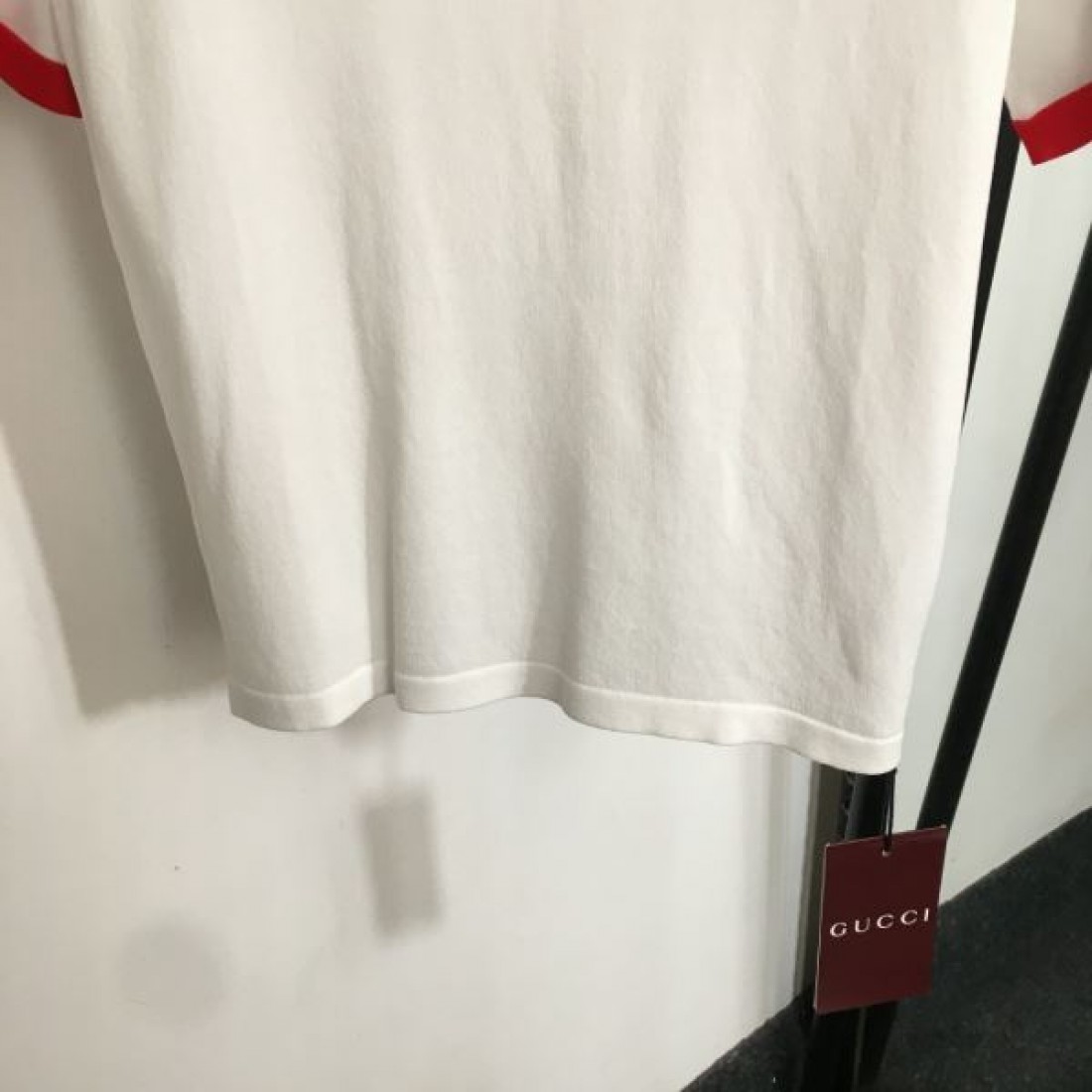 大人カジュアルに GUCCI グッチ コピー 半袖Tシャツ 早い者勝ち