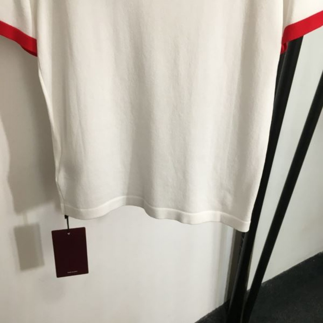 大人カジュアルに GUCCI グッチ コピー 半袖Tシャツ 早い者勝ち