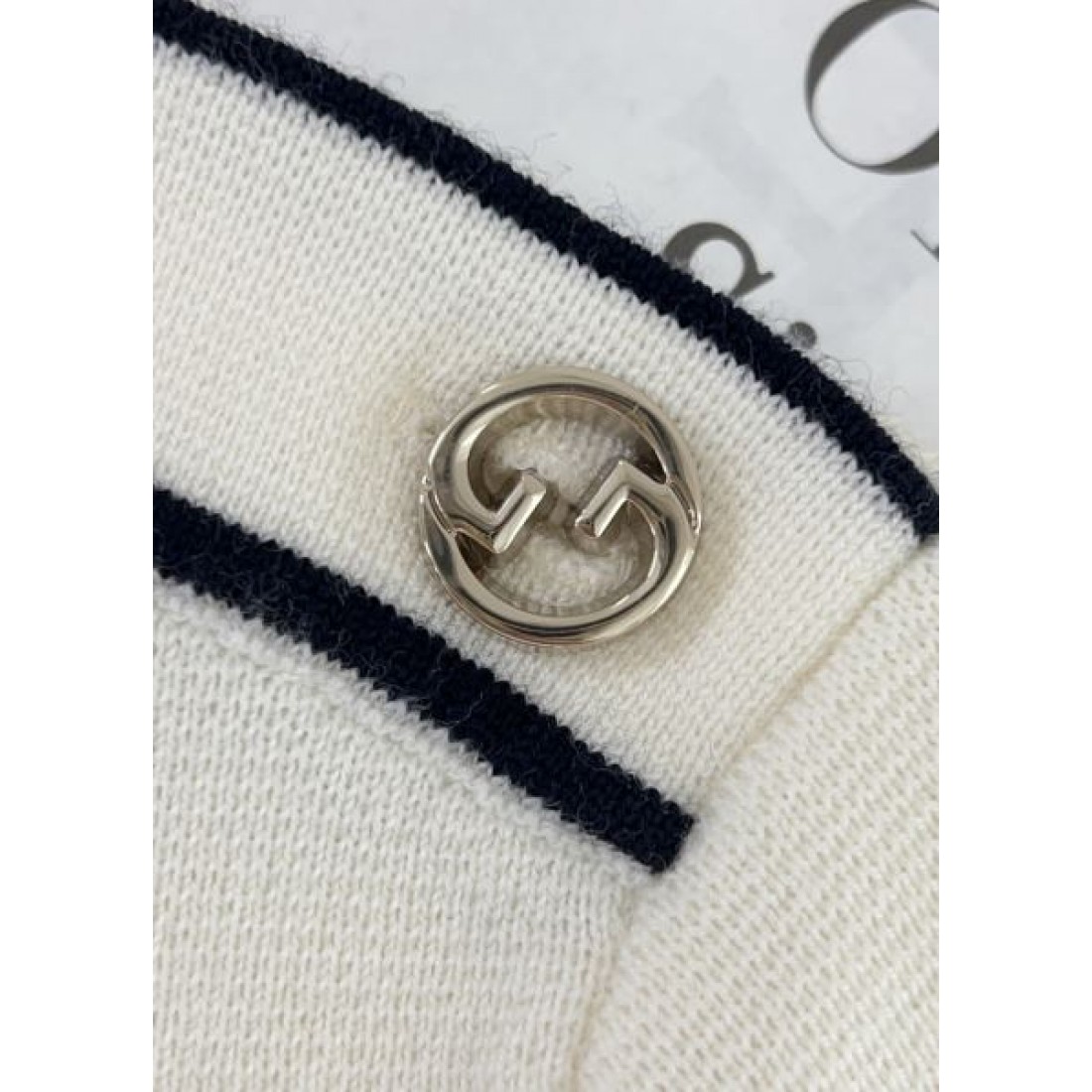 旬コーデに最適 GUCCI グッチ コピー 半袖トップス オールシーズン活躍