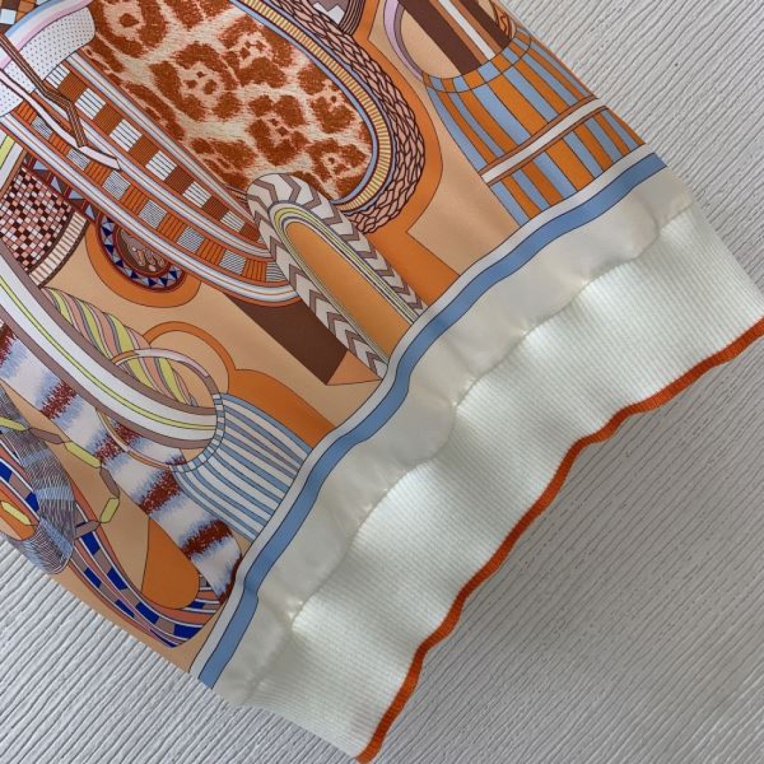 今季イチオシ HERMES エルメス コピー 半袖トップス 季節感たっぷり
