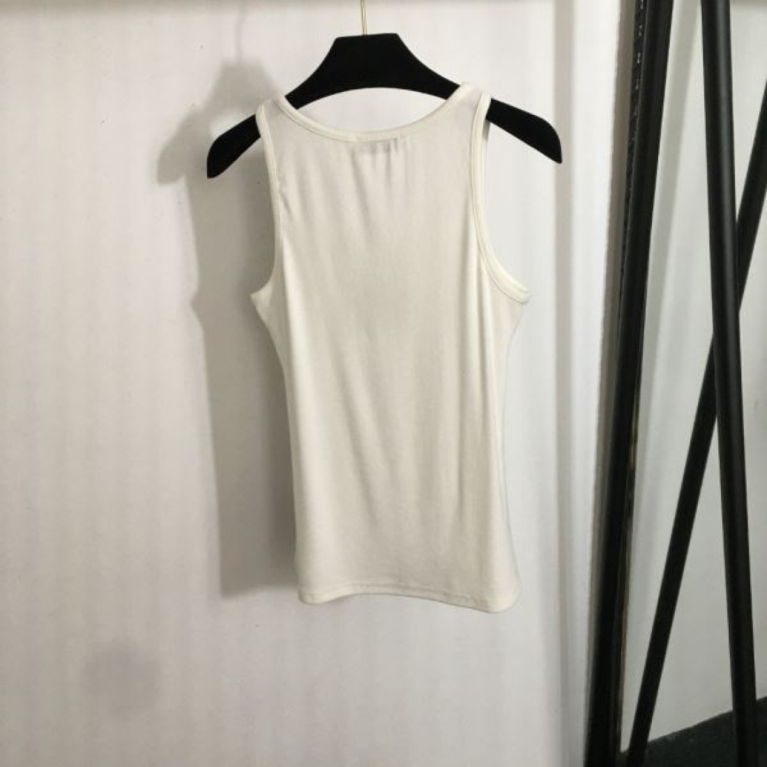 トレンド感漂うスタイリッシュな LOEWE ロエベ スーパーコピー 半袖Tシャツ