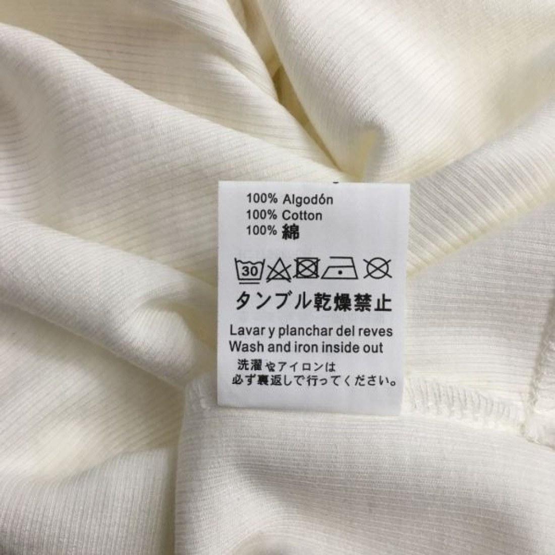 トレンド感漂うスタイリッシュな LOEWE ロエベ スーパーコピー 半袖Tシャツ
