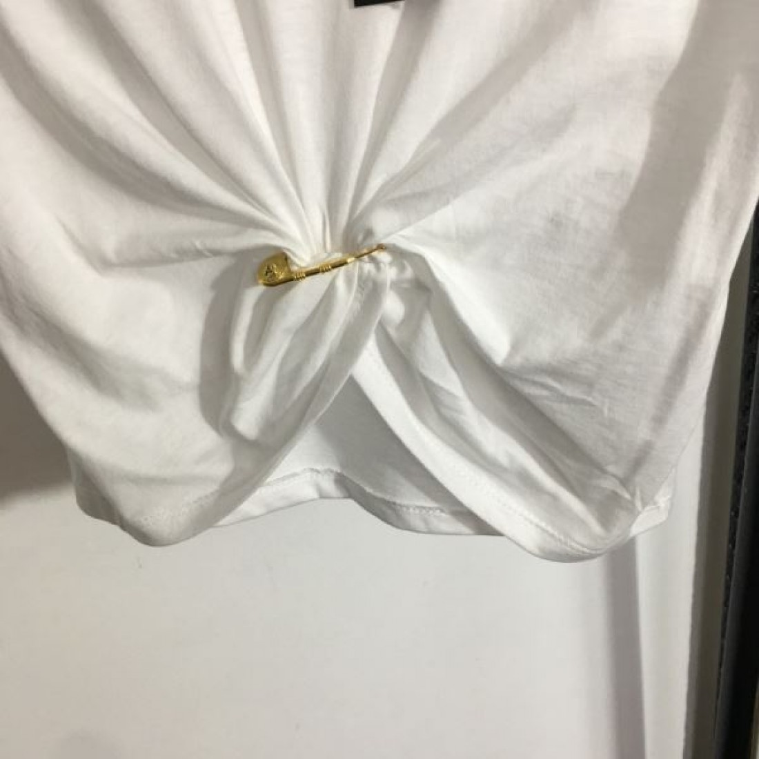 存在感のあるスタイルを叶える VERSACE ヴェルサーチェ スーパーコピー 半袖Tシャツ