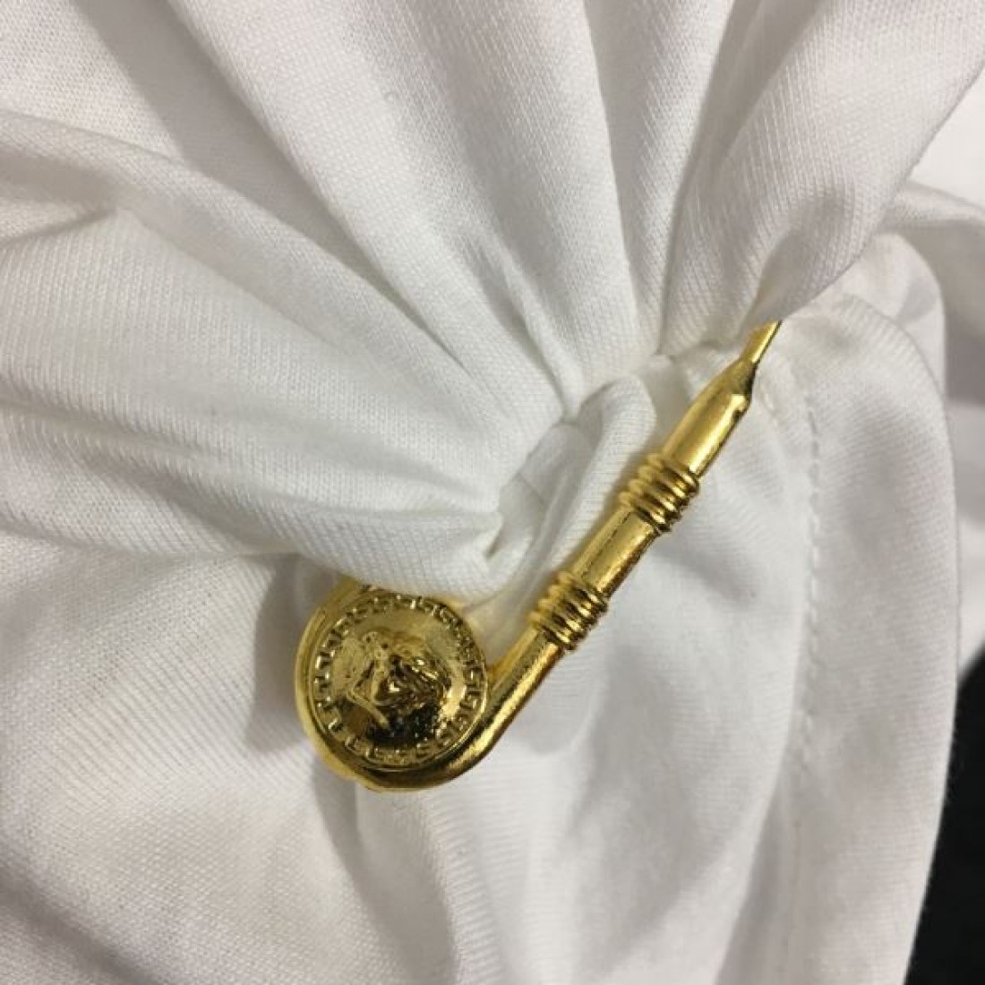 存在感のあるスタイルを叶える VERSACE ヴェルサーチェ スーパーコピー 半袖Tシャツ