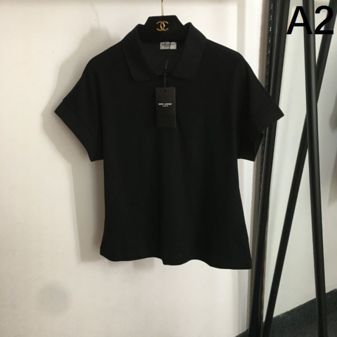  トレンド感あふれる YSL イヴサンローラン コピー 半袖Tシャツ