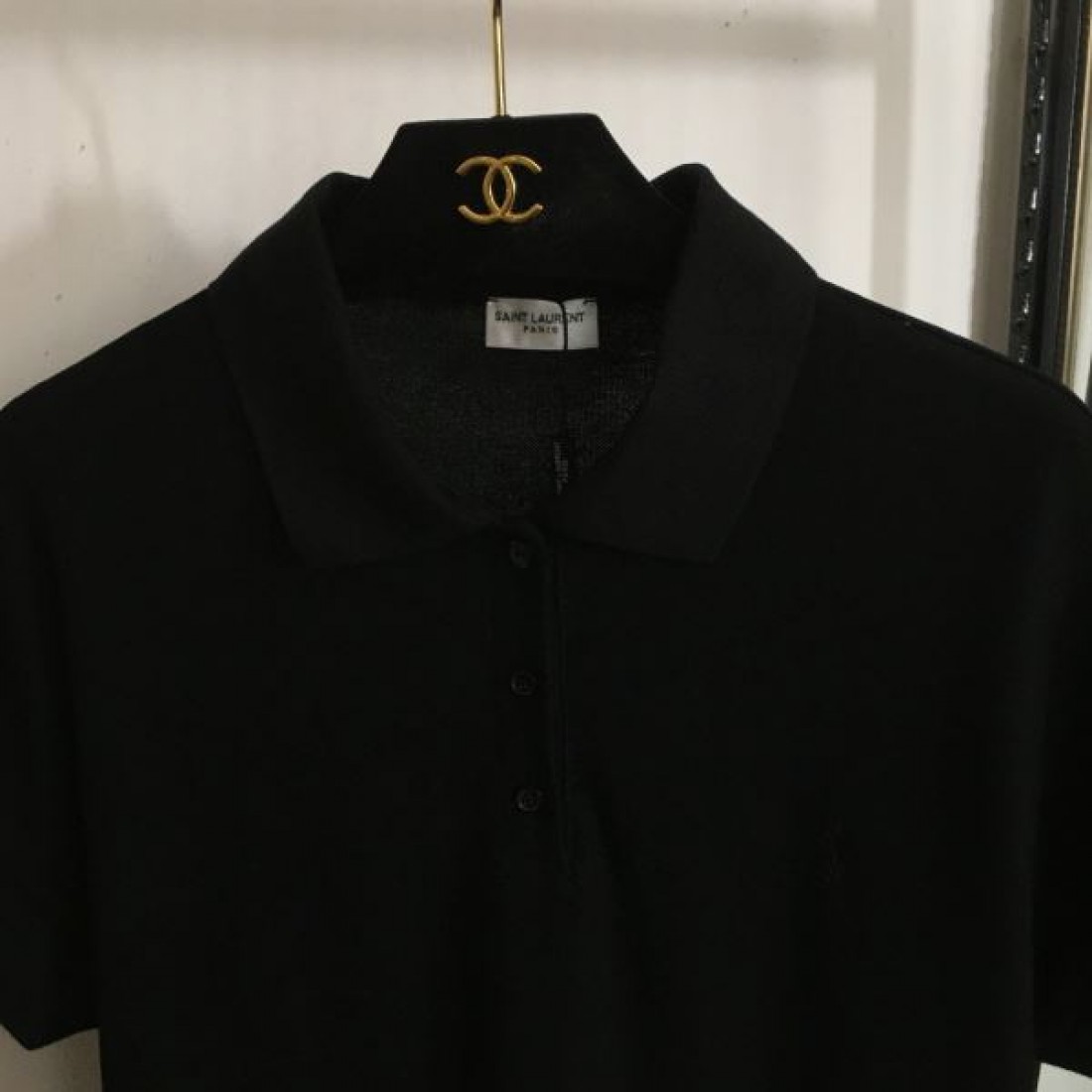  トレンド感あふれる YSL イヴサンローラン コピー 半袖Tシャツ
