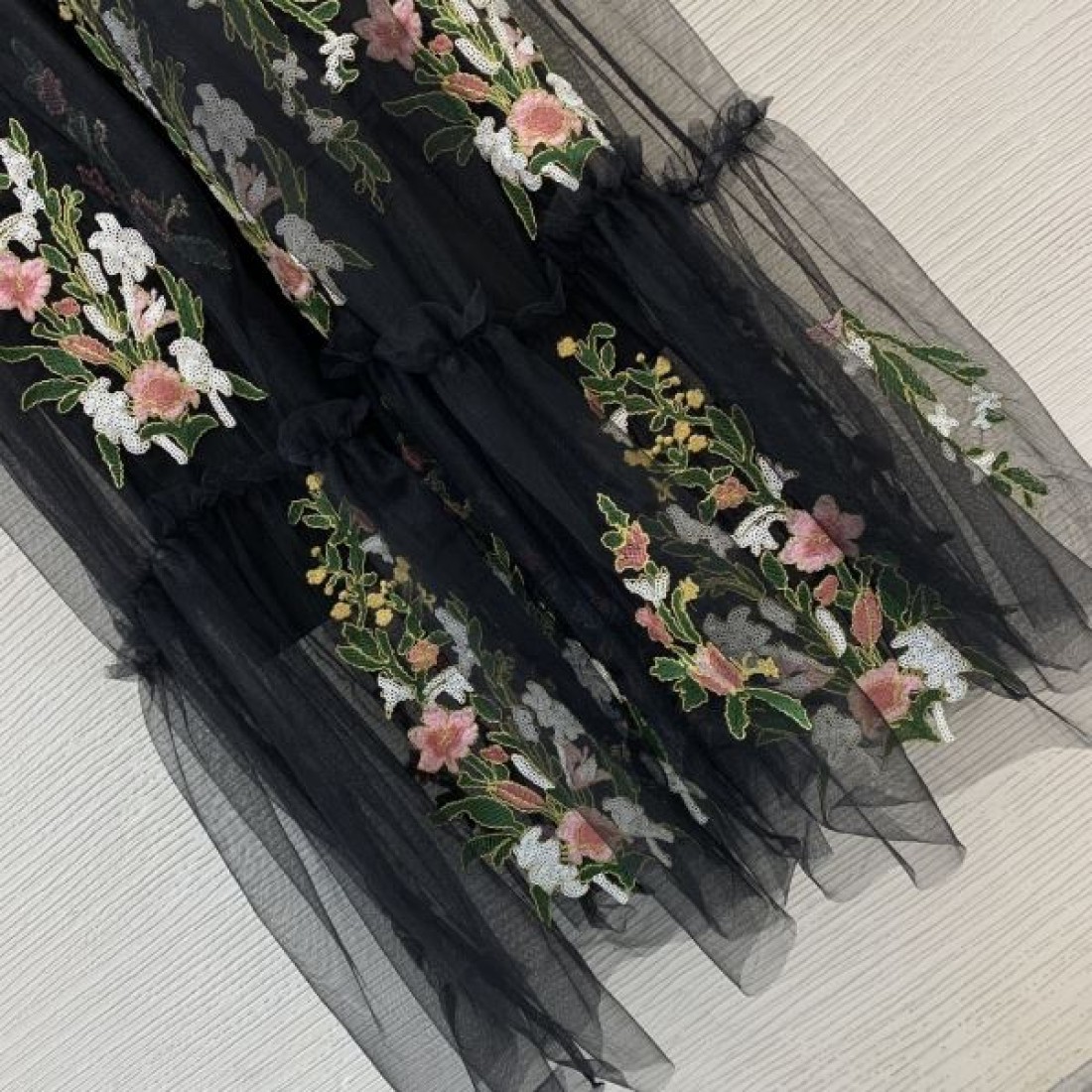 ドルチェ＆ガッバーナ コピー ワンピース DOLCE＆GABBANA 華やかで優雅な雰囲気