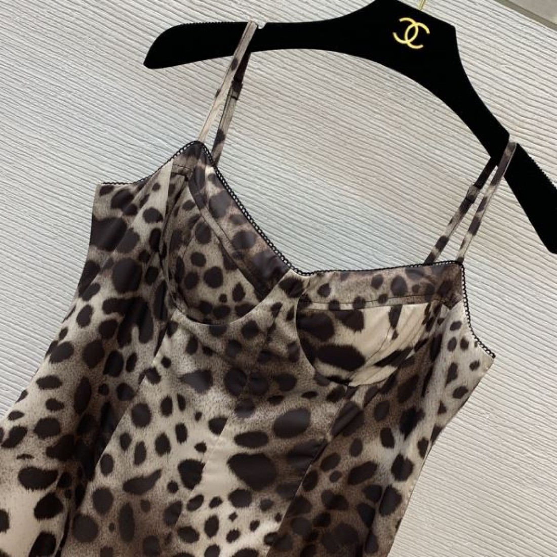  上質な素材感が際立つ DOLCE＆GABBANA ドルチェ＆ガッバーナ コピー ワンピース