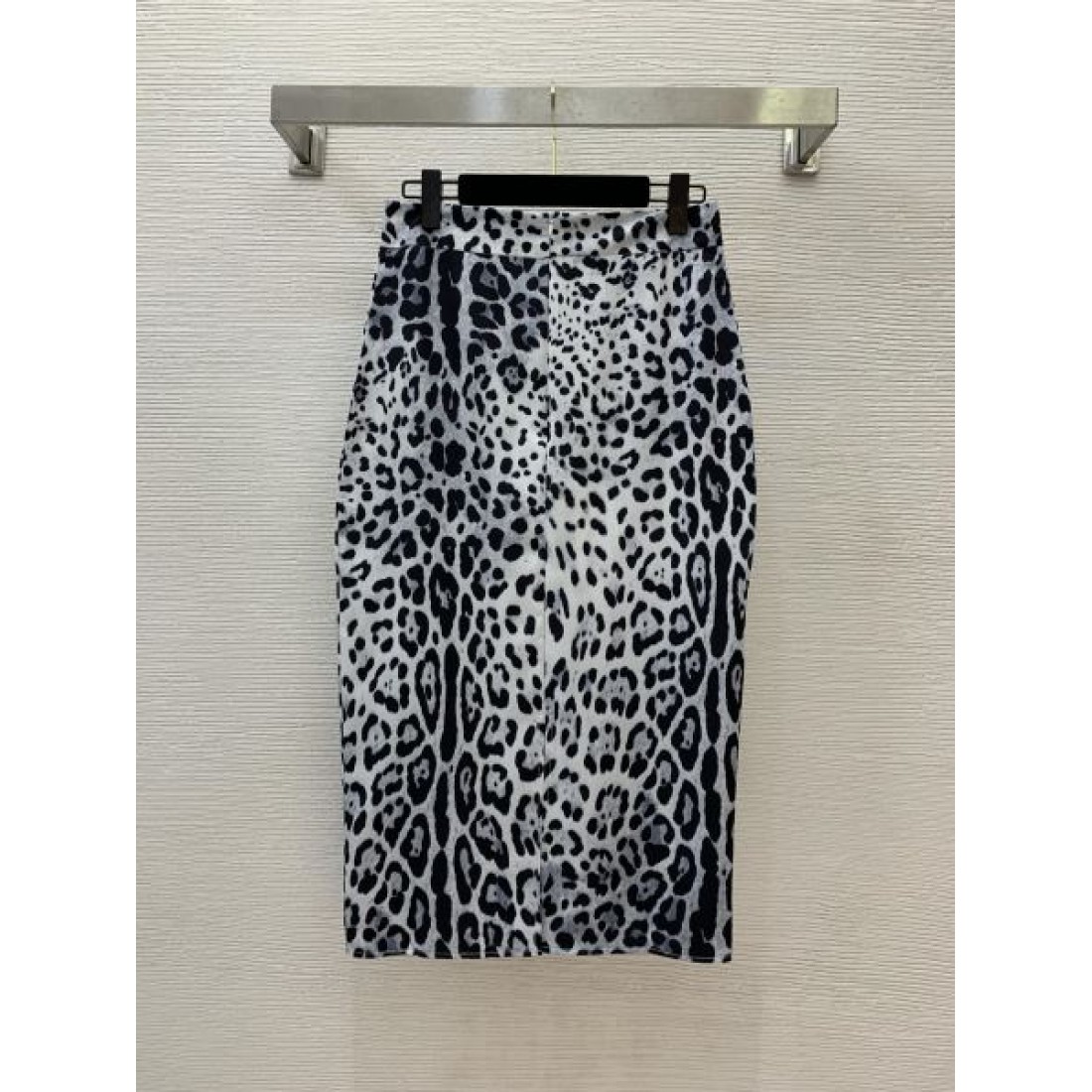 ドルチェ＆ガッバーナ コピー 上下セット DOLCE＆GABBANA シックでフェミニンな装い