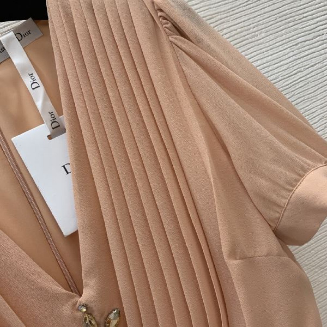 華やかで上質な雰囲気の DIOR ディオール コピー ワンピース